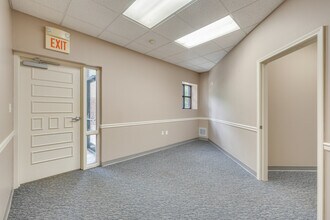 2025 Meadowview Pky, Kingsport, TN for lease Interior Photo- Image 2 of 12