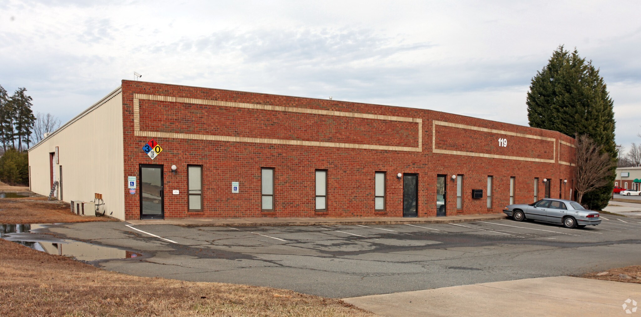 119 Furlong Industrial Dr, Kernersville, NC 27284