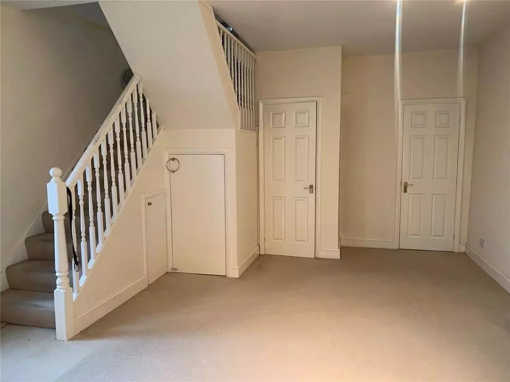 Downahill Rd, London for lease Interior Photo- Image 1 of 4