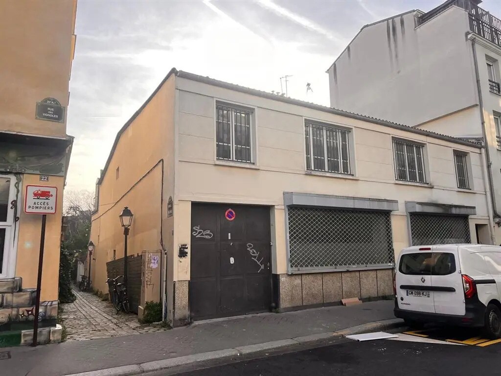 Industrial in Paris for sale Building Photo- Image 1 of 5