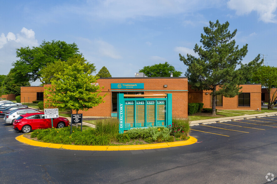 1305-1365 Wiley Rd, Schaumburg, IL for lease - Building Photo - Image 1 of 14