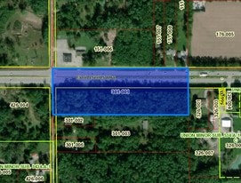 8 AC CORNER/TRAFFIC LIGHT- US HWY 30 - Land