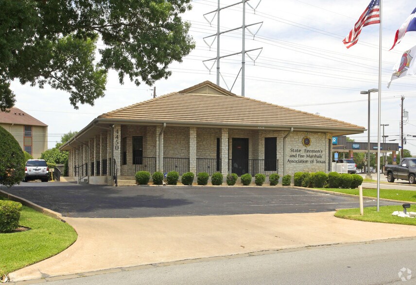 4450 Frontier Trl, Austin, TX 78745