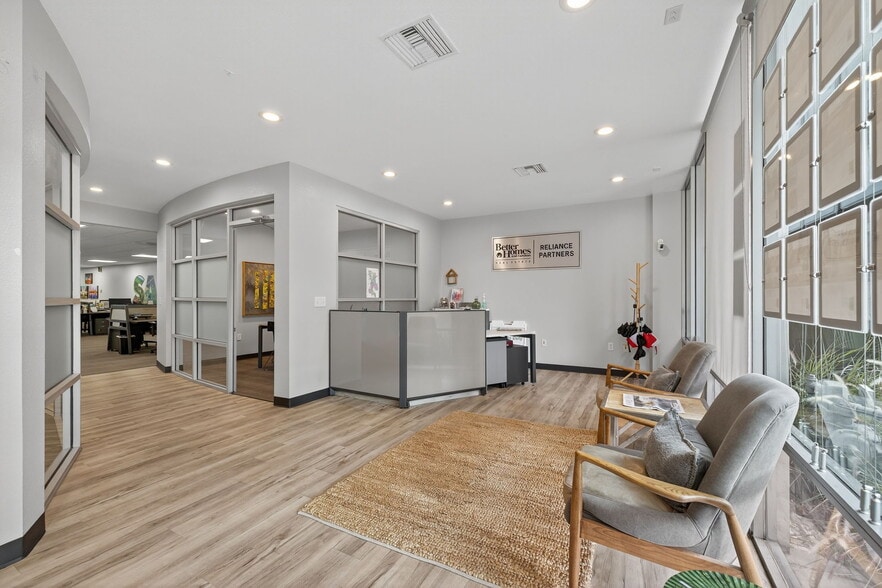 1817-1819 K St, Sacramento, CA for lease - Building Photo - Image 2 of 13