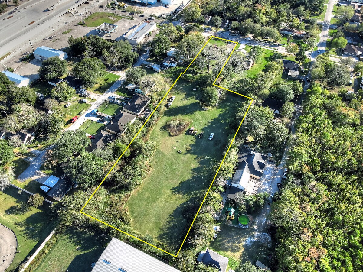 5415 Pine Ave, Pasadena, TX 77503