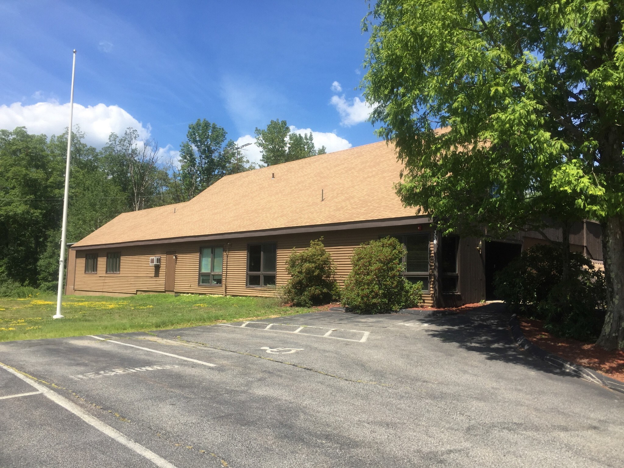 306 Sturbridge Rd, Charlton, MA for sale Primary Photo- Image 1 of 1