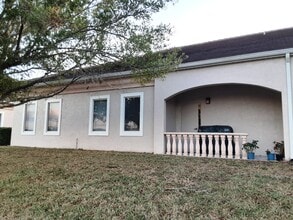 4975-4977 Royal Gulf Cir, Fort Myers, FL for lease Building Photo- Image 1 of 7