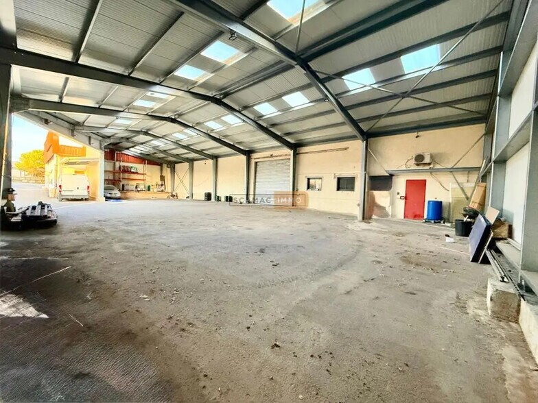 Industrial in Puget-sur-Argens for lease - Building Photo - Image 2 of 13