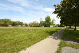 28800 Joy Rd, Livonia MI - Pub