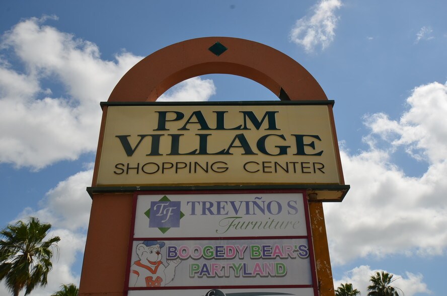 1552 Palm Blvd, Brownsville, TX 78520