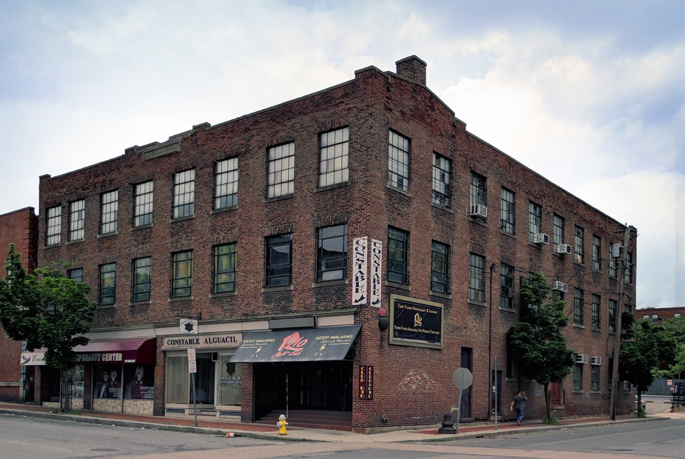 9 Appleton St, Lawrence, MA 01840