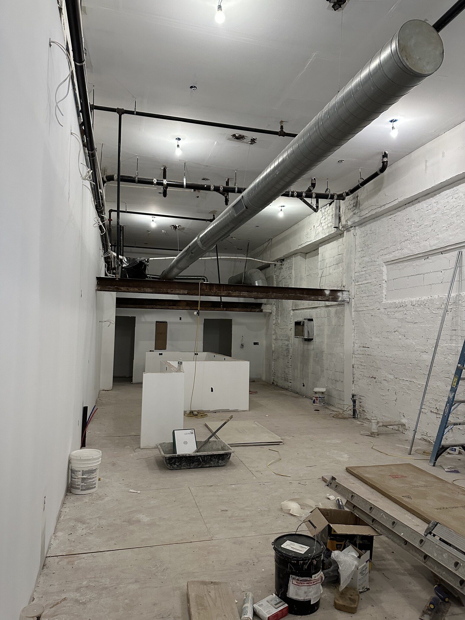 2301 N Front St, Philadelphia, PA for lease Interior Photo- Image 1 of 3