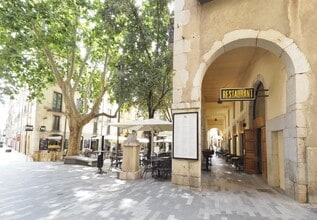 Retail in Figueres, Gerona for lease Interior Photo- Image 2 of 29