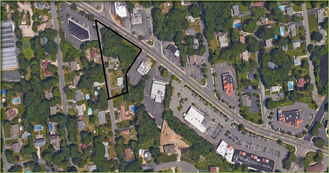 Lake Ave, Nesconset, NY 11767