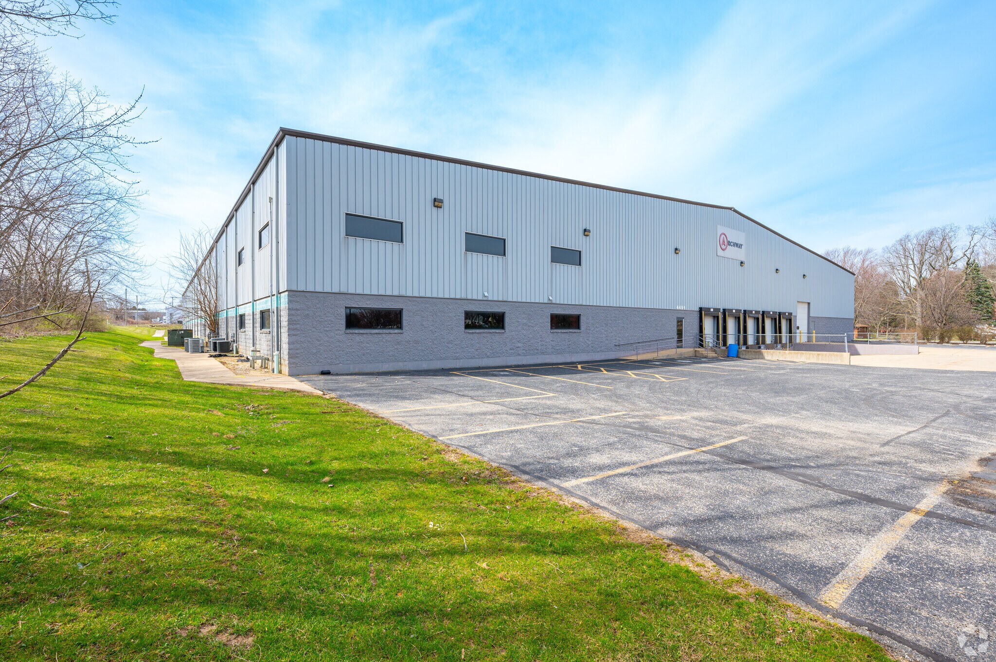 4491 Mayflower Rd, South Bend, IN for sale Primary Photo- Image 1 of 1