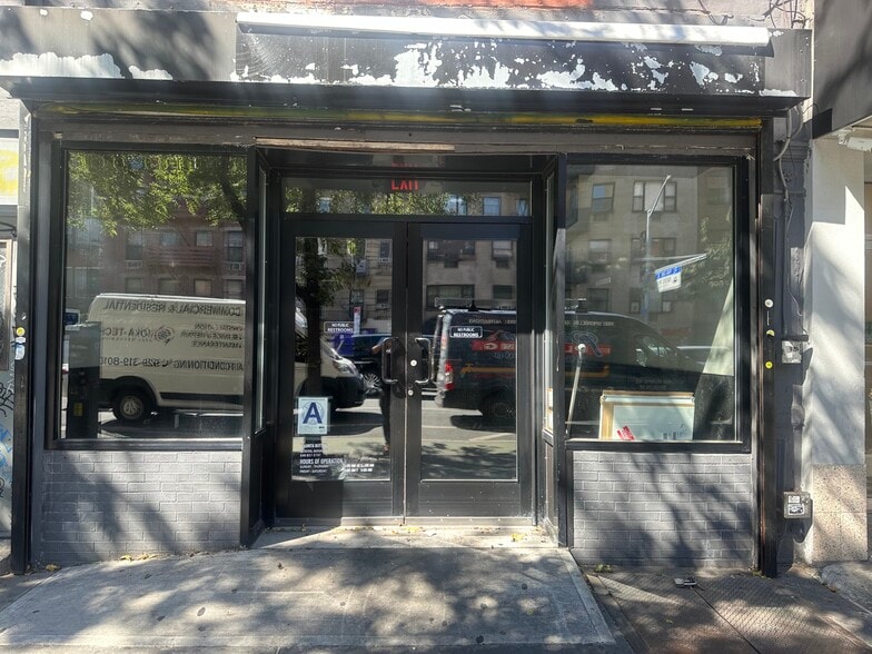 225 1st Ave, New York, NY for lease - Building Photo - Image 2 of 11