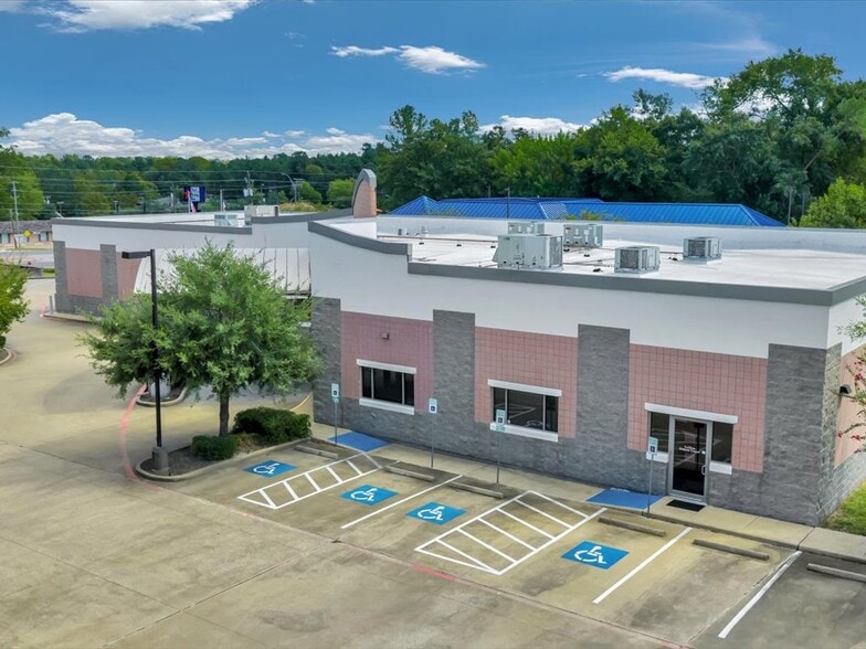 700 S John Redditt Dr, Lufkin, TX for lease - Building Photo - Image 1 of 15