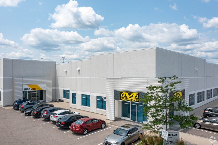 3800A Laird Rd, Mississauga, ON for lease - Building Photo - Image 2 of 7