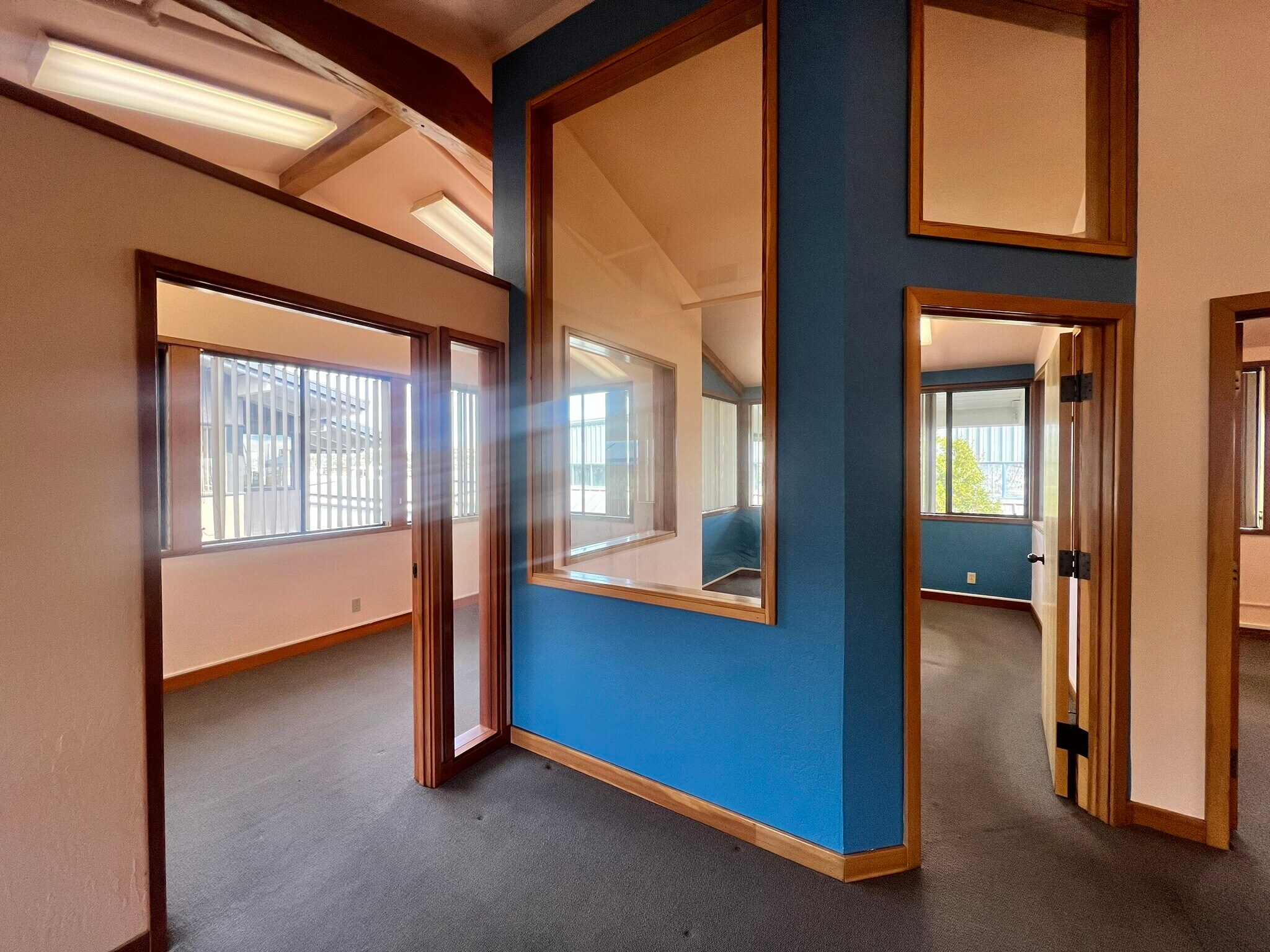 475 Gate Five Rd, Sausalito, CA for lease Building Photo- Image 1 of 2
