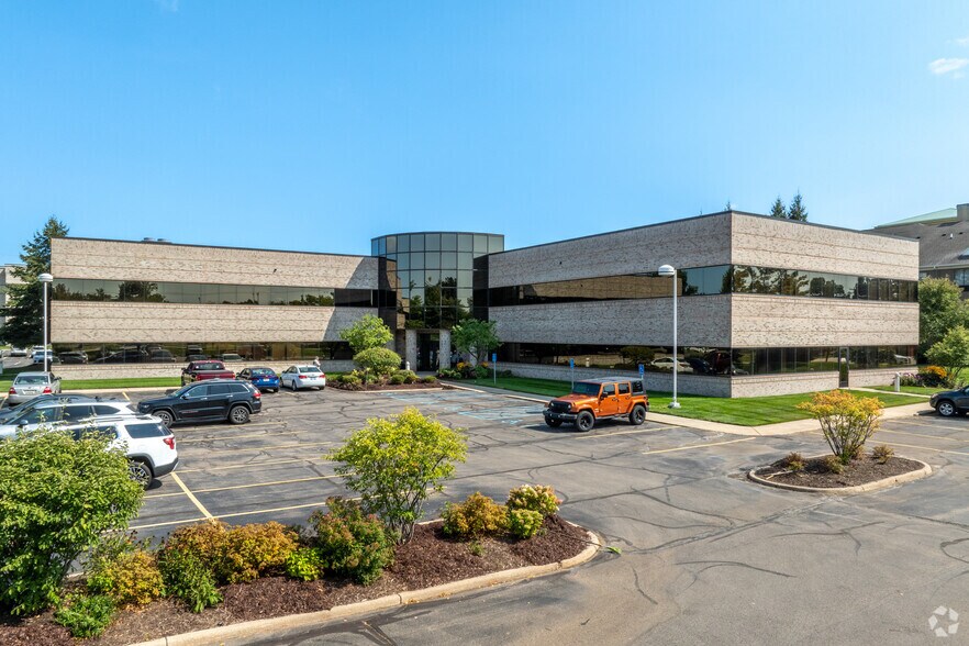 3100 West Rd, East Lansing, MI for sale - Primary Photo - Image 1 of 1
