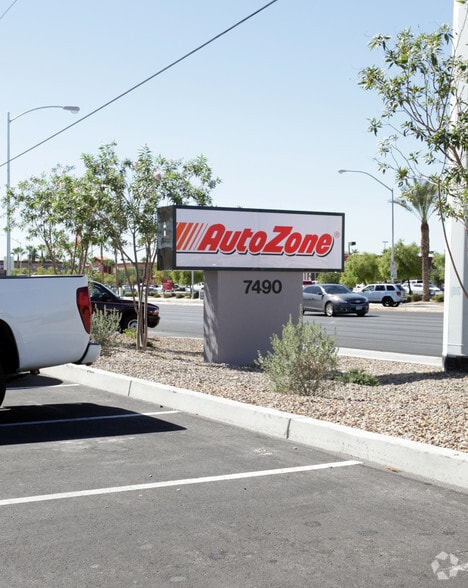 7490 S Rainbow Blvd, Las Vegas, NV for lease - Building Photo - Image 2 of 3
