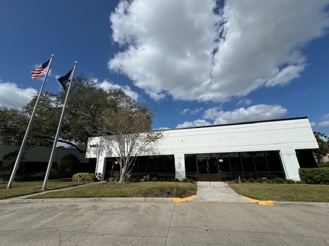 5421 Beaumont Center Blvd, Tampa, FL for lease - Building Photo - Image 3 of 5