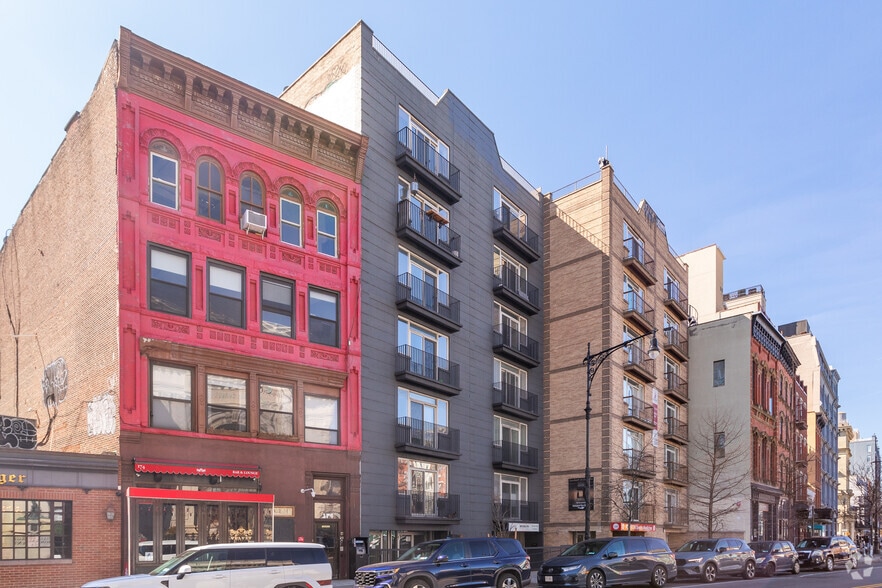 170 Broadway, Brooklyn, NY for sale - Primary Photo - Image 1 of 1