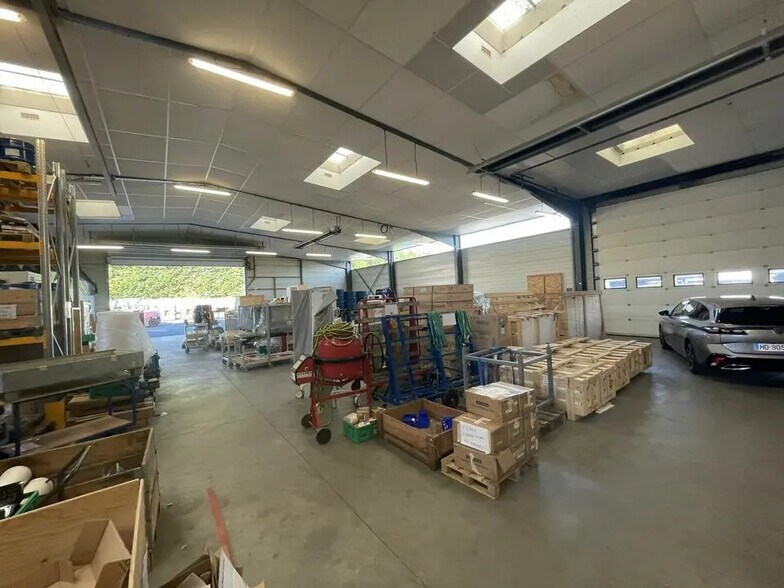 Industrial in La Chapelle-sur-Erdre for sale - Building Photo - Image 1 of 6