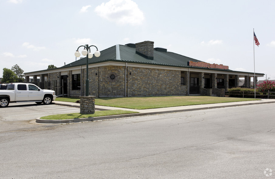 2000 W Reno St, Broken Arrow, OK for sale - Building Photo - Image 1 of 13