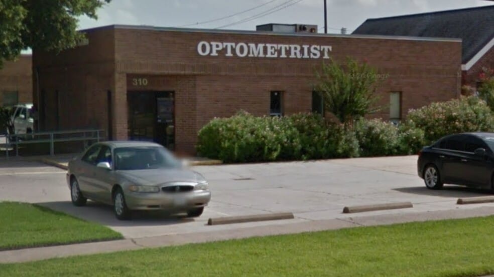 310 W San Augustine St, Deer Park, TX for lease - Building Photo - Image 1 of 3