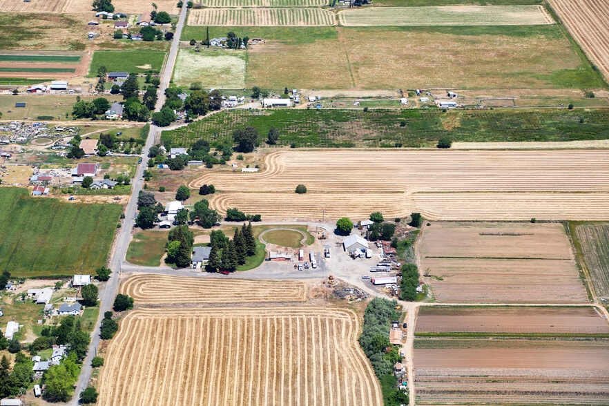 10821 Rau Rd, Elk Grove, CA for sale - Aerial - Image 2 of 12