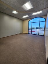 15206 Ventura Blvd, Sherman Oaks, CA for lease Interior Photo- Image 2 of 10