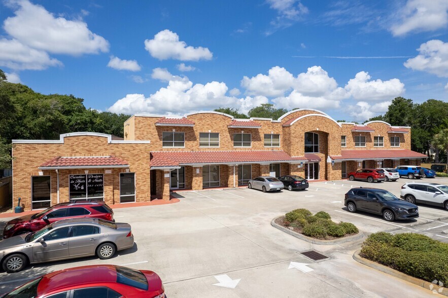 2100 S Ridgewood Ave, Daytona Beach, FL for lease - Building Photo - Image 3 of 6