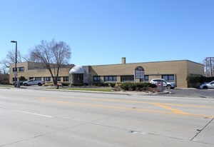 5818 S Archer Rd, Summit IL - Loft