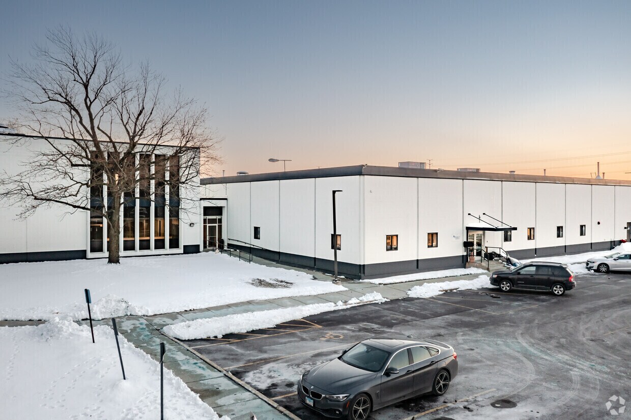 2600 S 25th Ave, Broadview, IL 60155