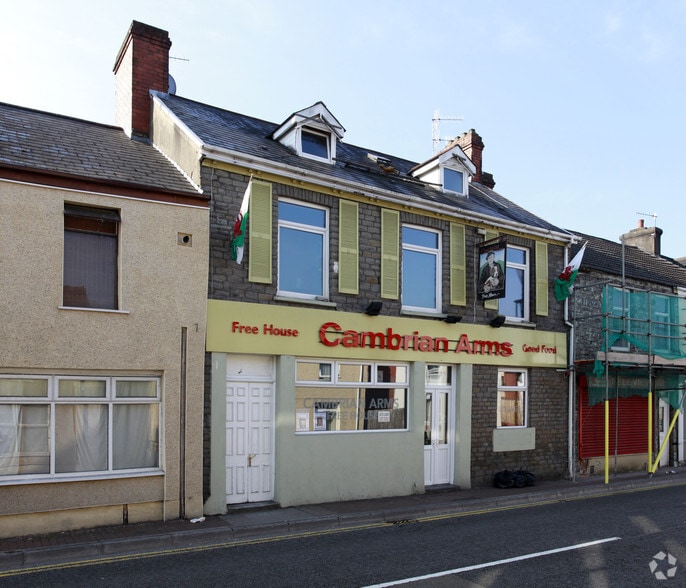 49 Briton Ferry Rd, Neath for sale - Primary Photo - Image 1 of 1