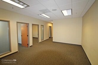 965 SW Emkay Dr, Bend, OR for lease Interior Photo- Image 2 of 4