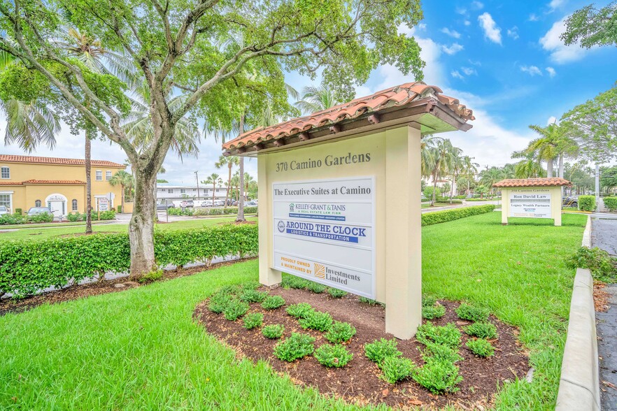 370 Camino Gardens Blvd, Boca Raton, FL for lease - Building Photo - Image 2 of 25