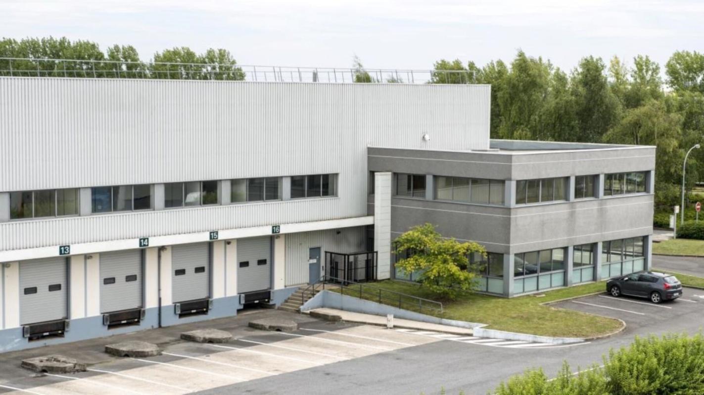Industrial in Compans for lease Building Photo- Image 1 of 8