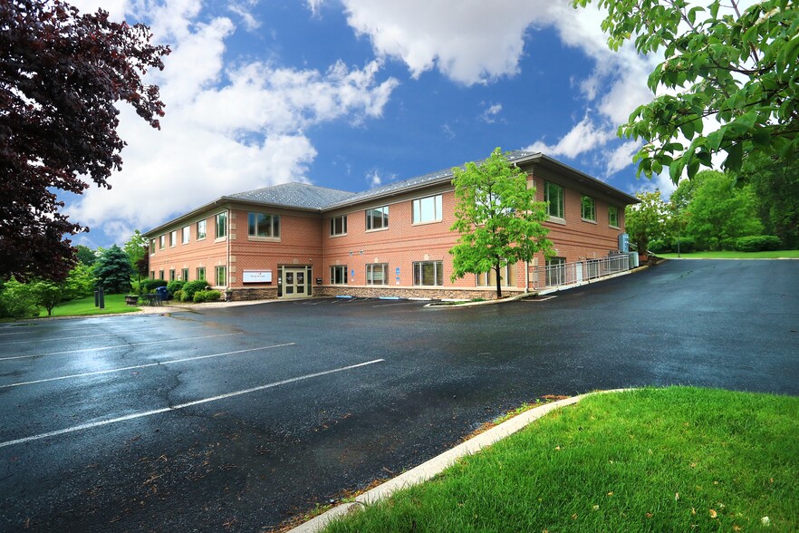 2160 Sandy Dr, State College, PA for lease - Building Photo - Image 1 of 60