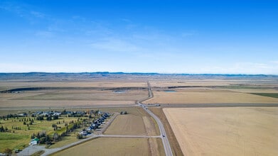 320 Railway Ave, Granum, AB - AERIAL  map view - Image1