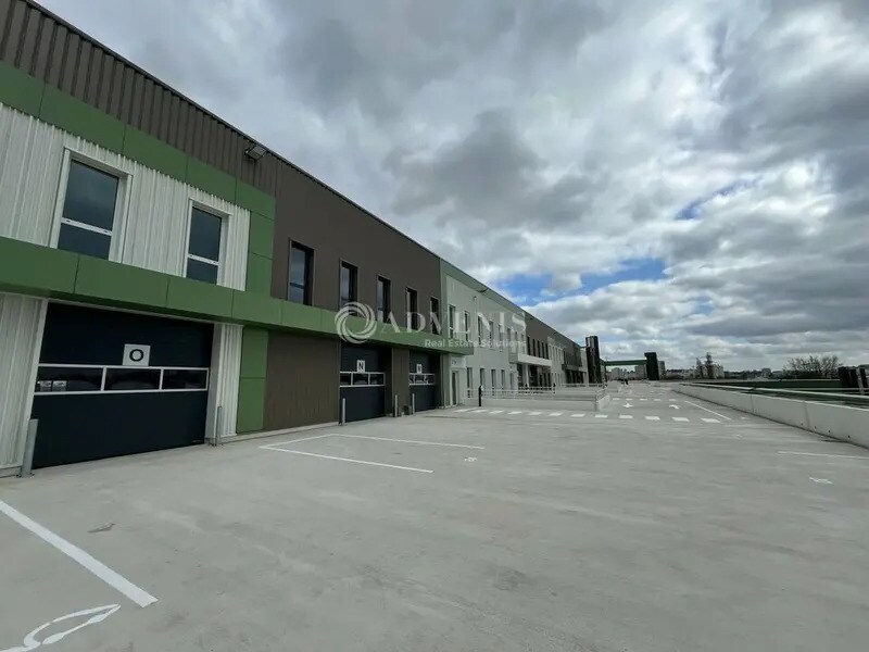 16 Chemin Des Carouges, Bondy for lease Building Photo- Image 1 of 8