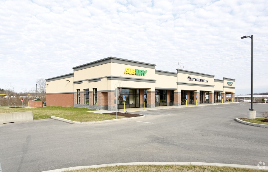 22095 Perry Hwy, Zelienople, PA for sale - Primary Photo - Image 1 of 1