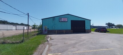 3325 S Main St, Pearland, TX for lease Building Photo- Image 1 of 25