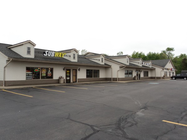 3001-3061 Elm Rd NE, Warren, OH for lease - Building Photo - Image 1 of 4