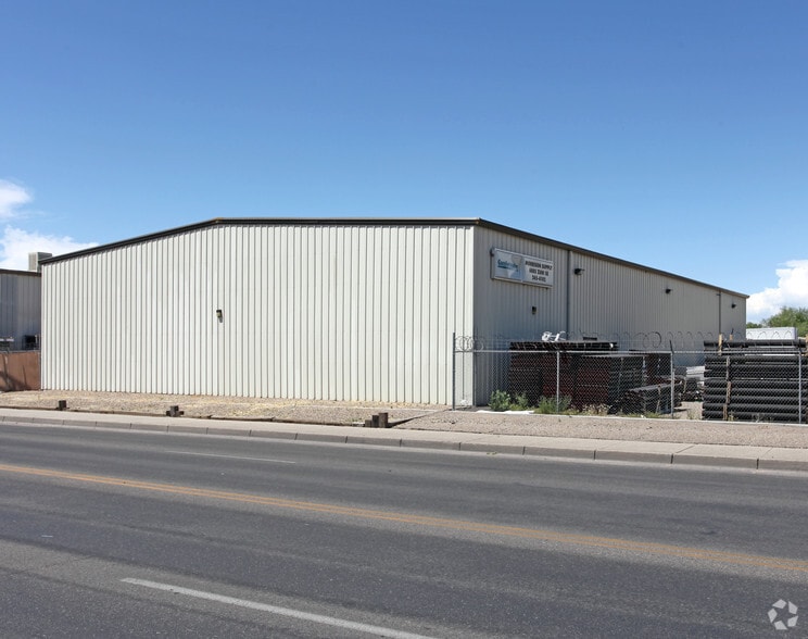 6825 Zuni St SE, Albuquerque, NM for lease - Primary Photo - Image 2 of 4