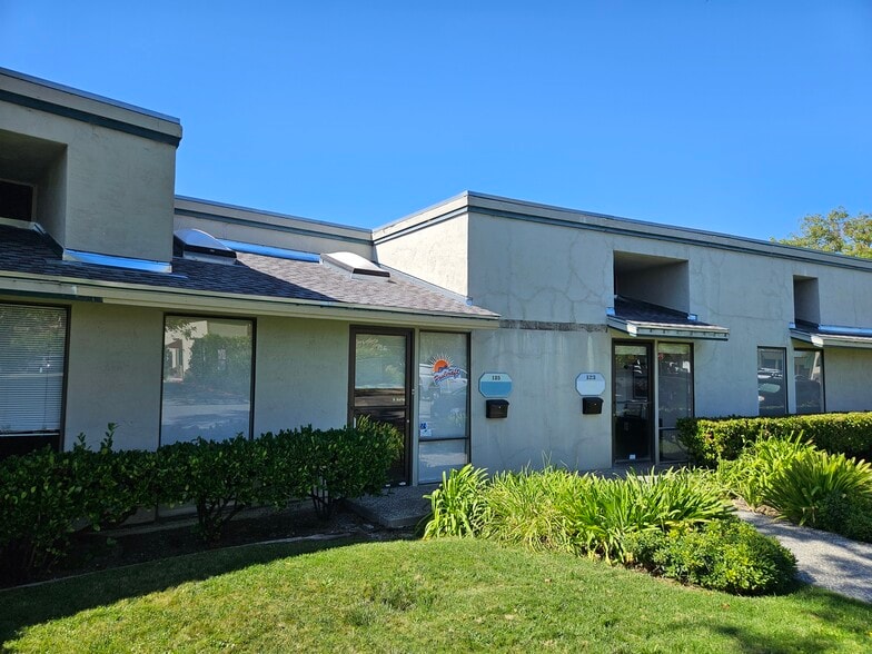 14 Commercial Blvd, Novato, CA for sale - Building Photo - Image 2 of 28