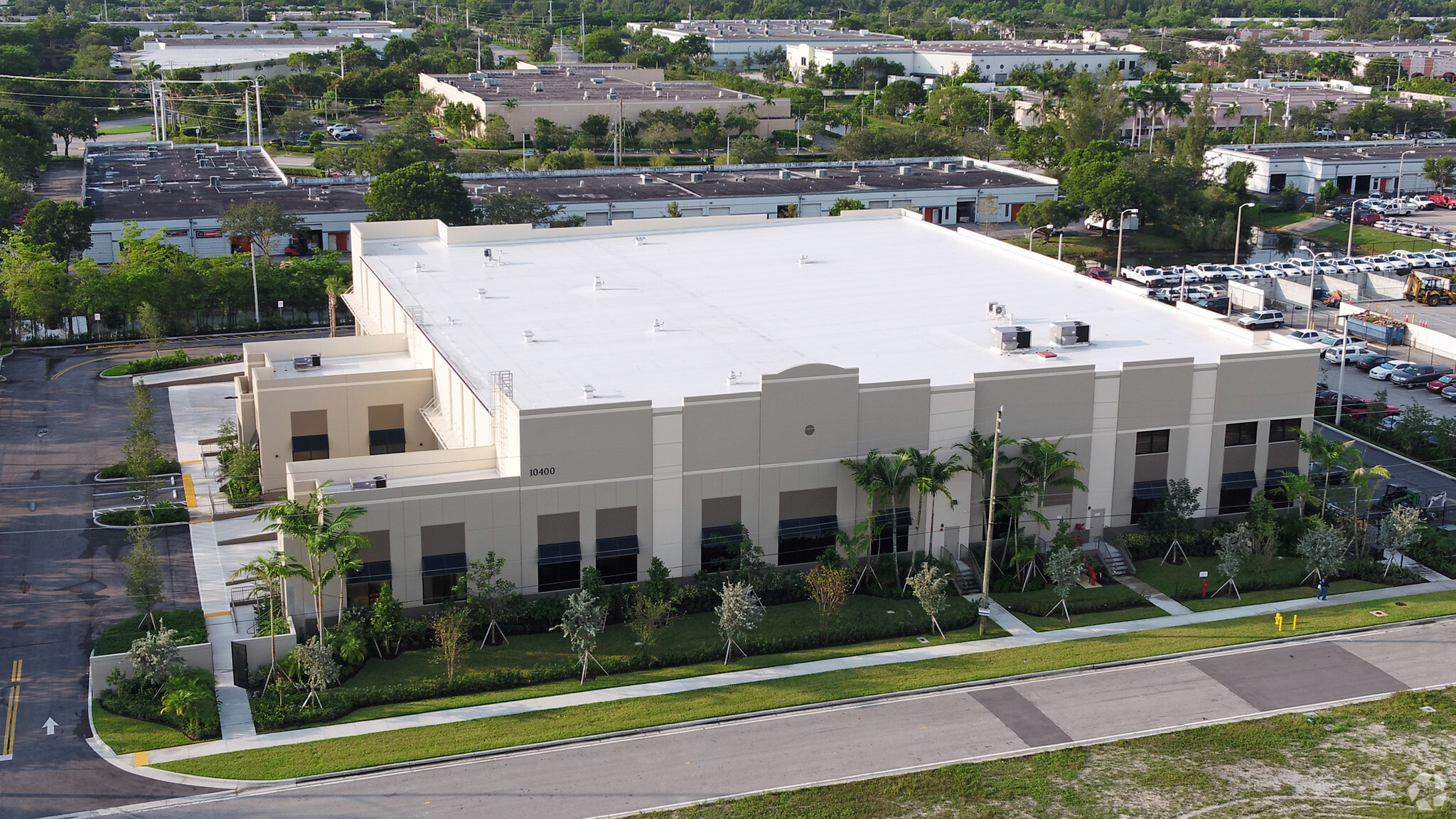 10400 NW 55th St, Sunrise, FL for lease Primary Photo- Image 1 of 9