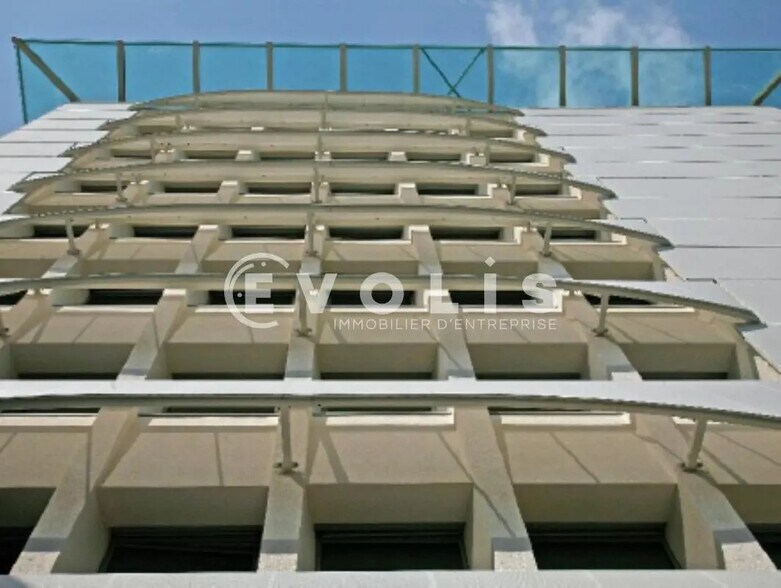 11 Avenue Morane Saulnier, Vélizy-Villacoublay for lease - Building Photo - Image 3 of 6