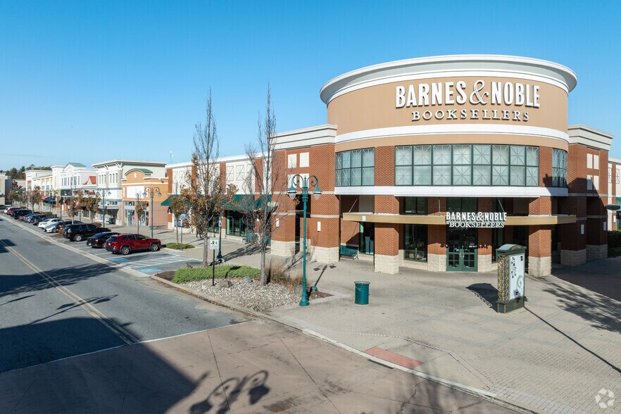 15401-15455 Emerald Way, Bowie, MD for sale - Primary Photo - Image 1 of 1